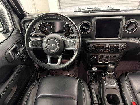 Used 2023 Jeep Wrangler Unlimited Sahara w/ Cold Weather Group AWD/4WD image 19