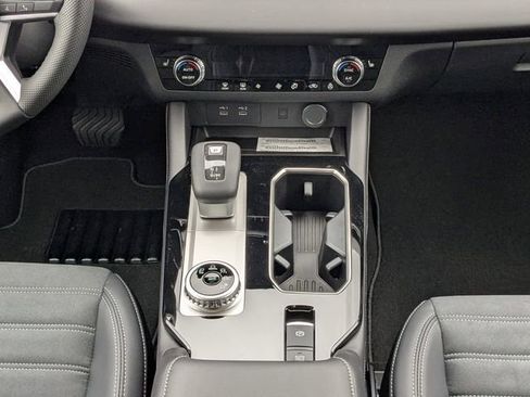 New 2026 Mitsubishi Outlander LE FWD image 18