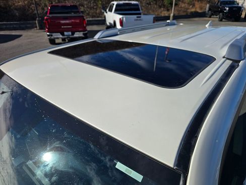 Used 2022 Toyota 4Runner Limited image 19