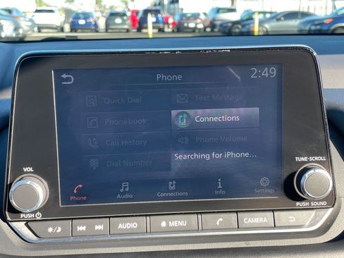 Used 2025 Nissan Rogue SV image 21