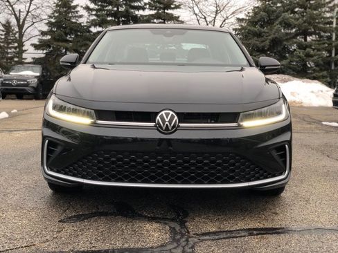 New 2026 Volkswagen Jetta SEL image 2
