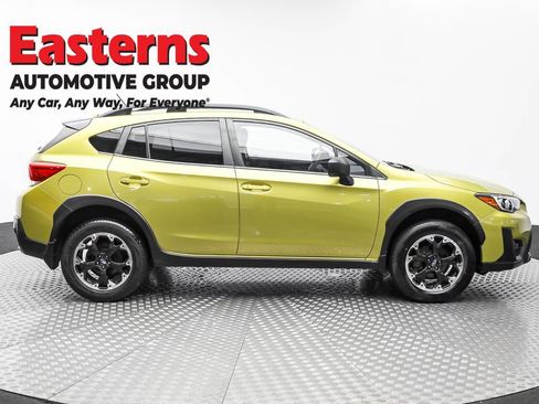 Used 2021 Subaru Crosstrek 2.0i image 4