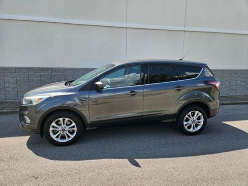 Used 2017 Ford Escape SE AWD/4WD image 1