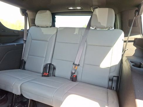 Used 2022 Chevrolet Tahoe Z71 image 9