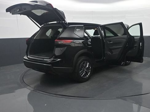 Used 2026 Nissan Rogue SV FWD image 40
