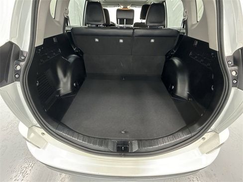 Used 2018 Toyota RAV4 Limited image 25