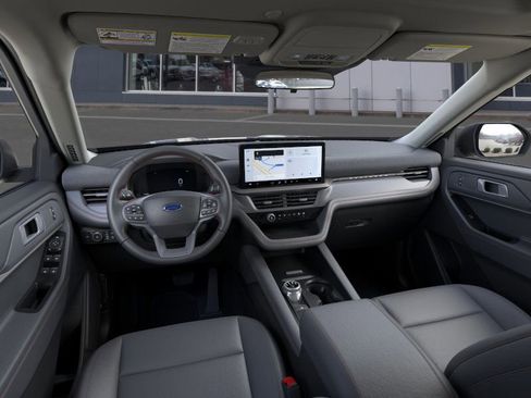 New 2025 Ford Explorer Active w/ Active Comfort Package image 9