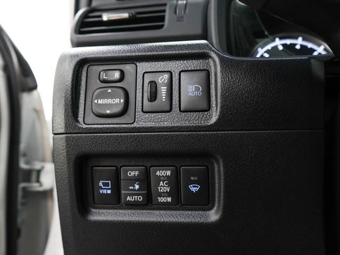 Used 2023 Toyota 4Runner Limited AWD/4WD image 27