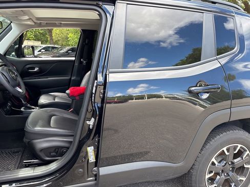 Used 2023 Jeep Renegade Trailhawk w/ Sun/Sound Group AWD/4WD image 11