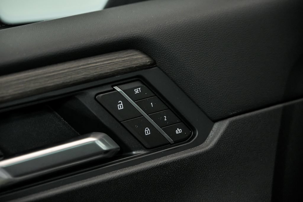 New 2026 GMC Acadia Denali w/ Super Cruise Package AWD/4WD image 6