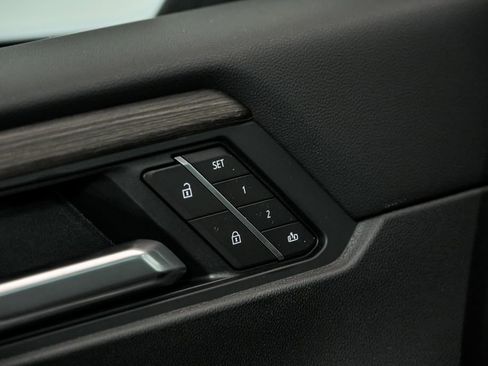 New 2026 GMC Acadia Denali image 6