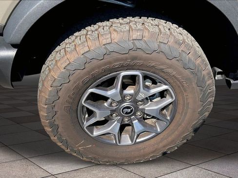 Certified 2025 Ford Bronco Badlands AWD/4WD image 9