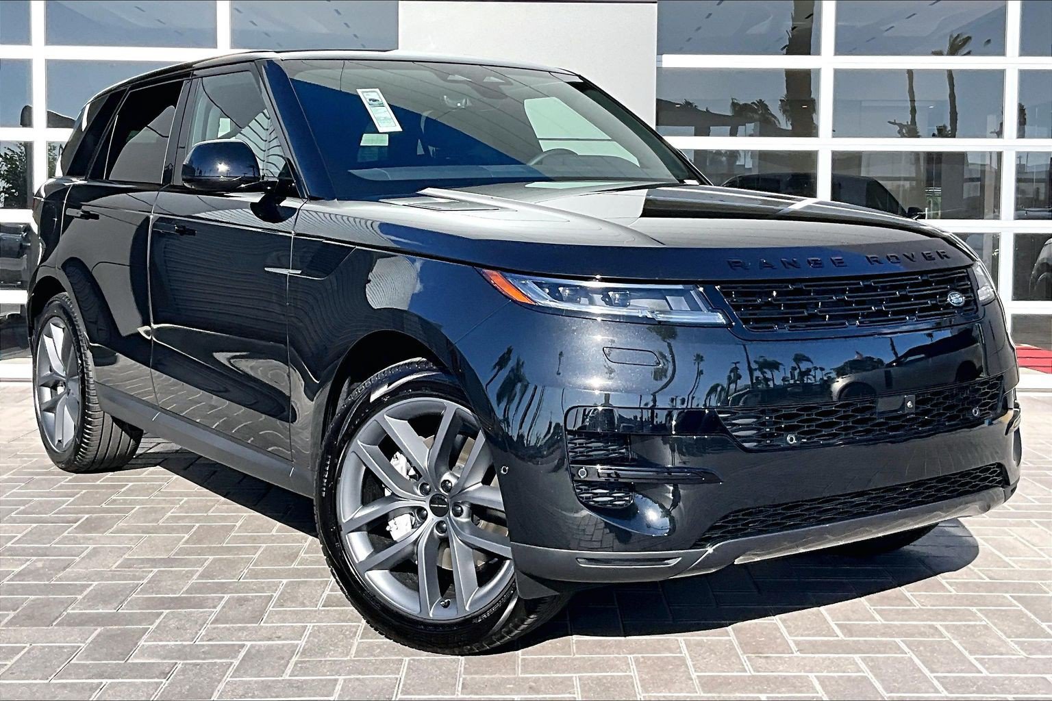 New 2027 Land Rover Range Rover Sport SE AWD/4WD image 2