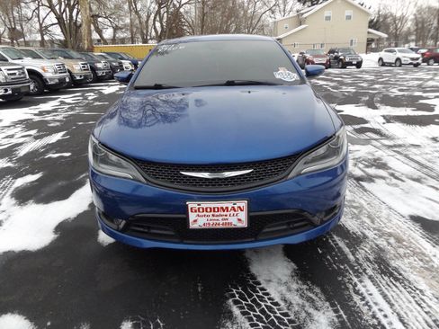 Used 2015 Chrysler 200 S w/ Navigation & Sound Group I image 2