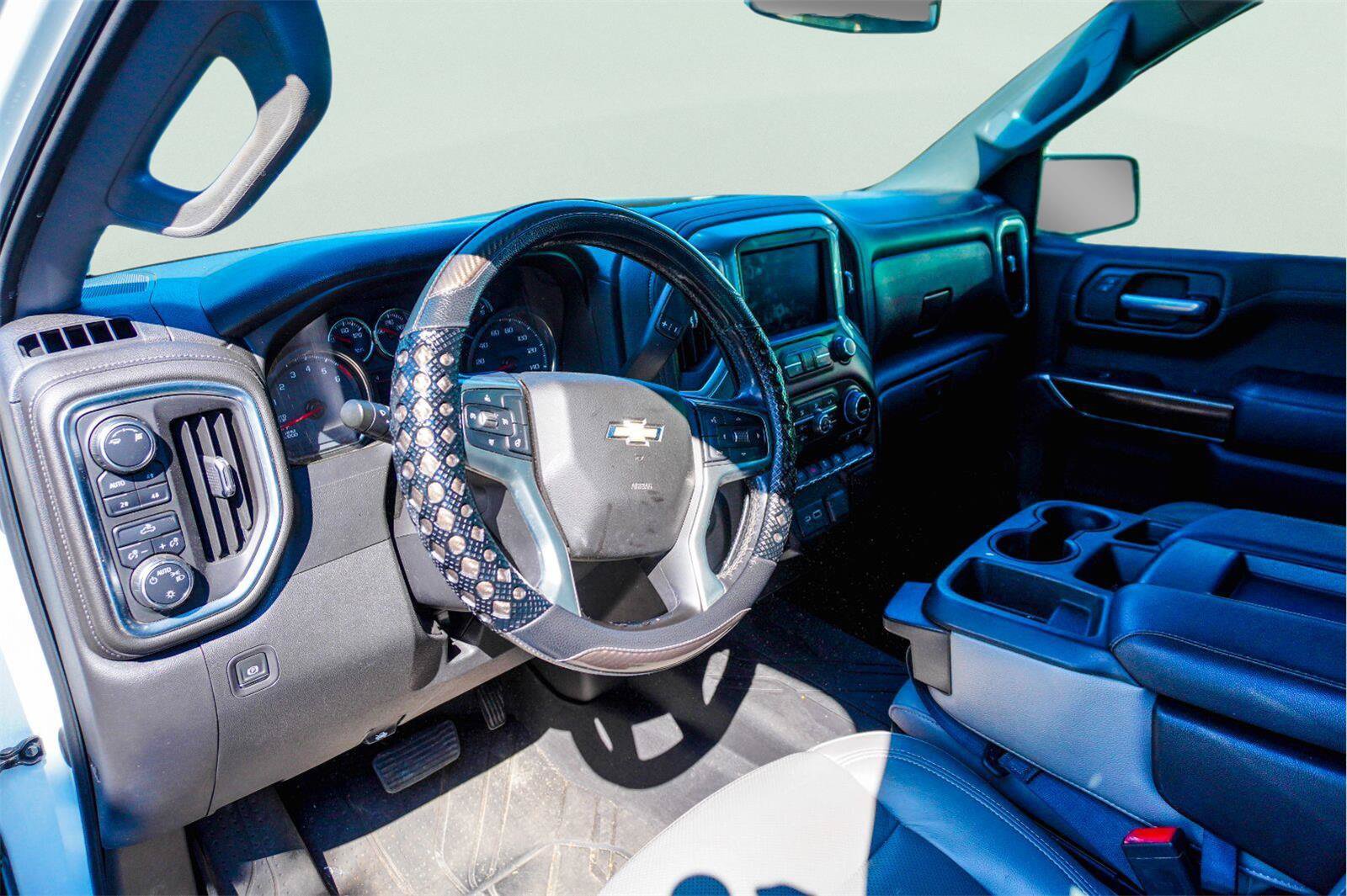 Used 2019 Chevrolet Silverado 1500 LT w/ All-Star Edition AWD/4WD image 3