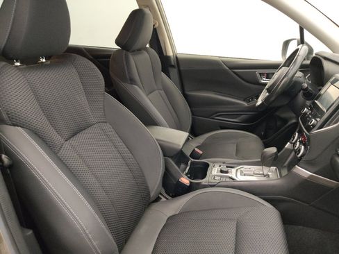 Used 2020 Subaru Forester Premium AWD/4WD image 21