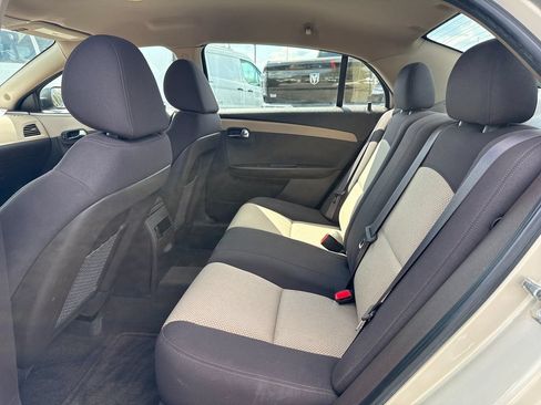 Used 2011 Chevrolet Malibu LS FWD image 9