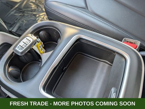 Used 2024 Chrysler Pacifica Touring-L image 31