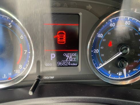 Used 2019 Toyota Corolla LE image 15