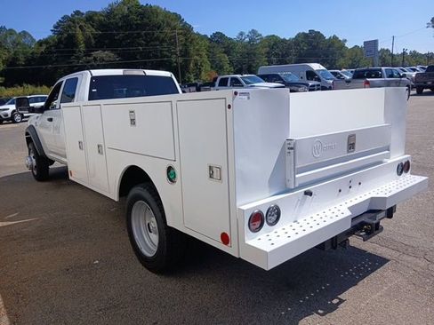 New 2026 RAM 5500 Tradesman w/ Chrome Appearance Group image 7