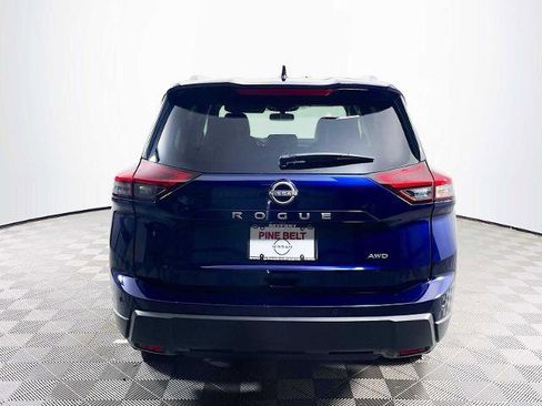 Certified 2026 Nissan Rogue SV w/ SV Premium Package image 5