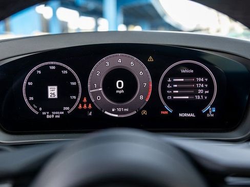 Certified 2025 Porsche Cayenne S image 25