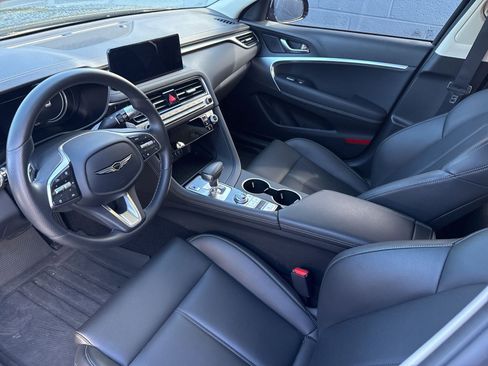Used 2025 Genesis G70 2.5T RWD image 4