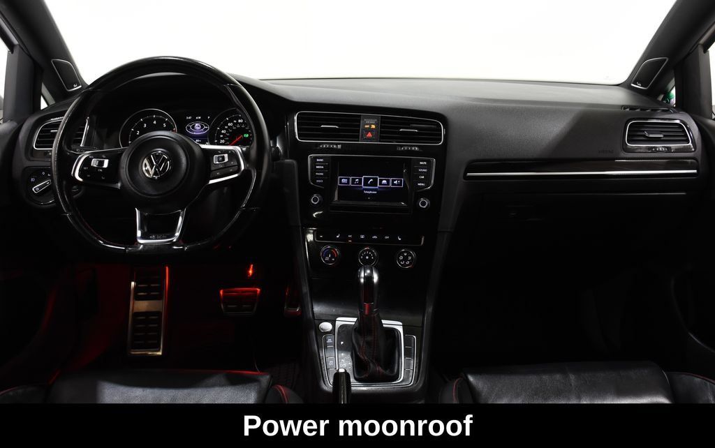 Used 2015 Volkswagen GTI SE FWD image 11