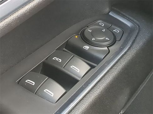 Used 2024 Chevrolet Silverado 2500 LT image 28