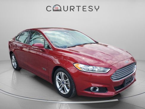 Used 2015 Ford Fusion Energi Titanium w/ Driver Assist Package image 5