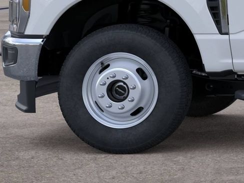 New 2026 Ford F350 XL w/ XL Chrome Package AWD/4WD image 19