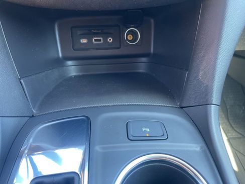 Certified 2024 Chevrolet Equinox LT image 30