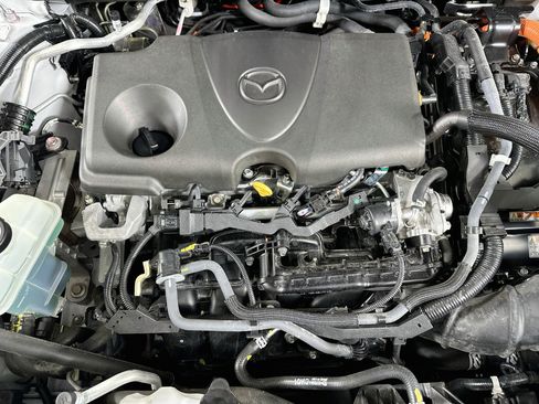 Used 2025 MAZDA CX-50 AWD 2.5 Hybrid w/ Premium Pkg image 33