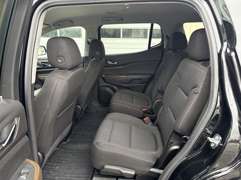 Used 2023 GMC Acadia SLE w/ Driver Convenience Package image 15