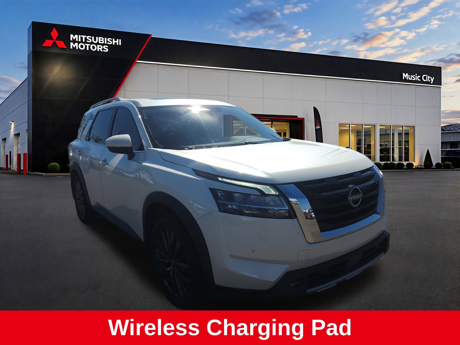 Used 2022 Nissan Pathfinder SL w/ SL Premium Package FWD image 10