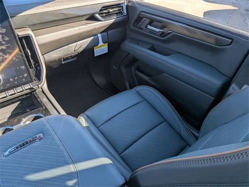 New 2026 GMC Yukon AT4 w/ AT4 Premium Plus Package image 20