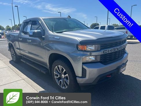 Used 2020 Chevrolet Silverado 1500 Custom w/ Custom Value Package AWD/4WD image 1