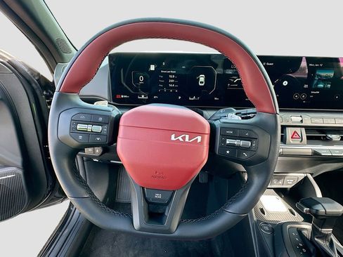 New 2025 Kia K4 GT-Line image 11