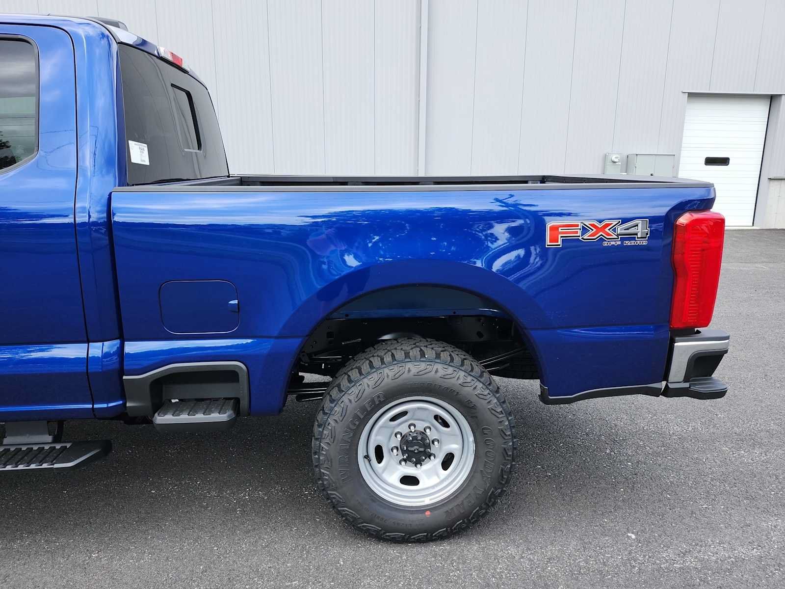 New 2026 Ford F250 XL w/ XL Off-Road Package AWD/4WD image 16