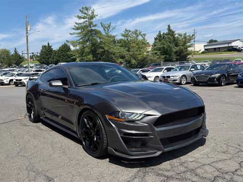 Used 2018 Ford Mustang GT RWD image 3