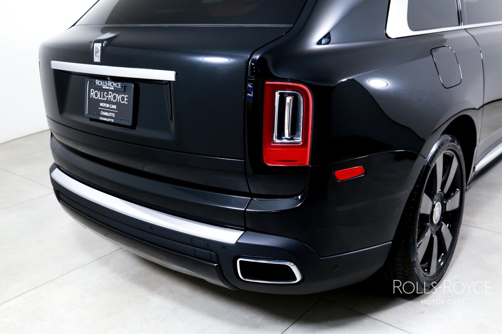 Used 2020 Rolls-Royce Cullinan AWD/4WD image 48