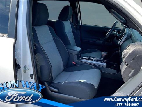 Used 2022 Toyota Tacoma TRD Off-Road w/ Technology Package image 31