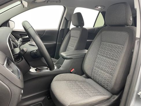 Used 2024 Chevrolet Equinox LT FWD image 18