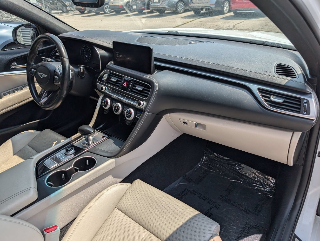 Used 2022 Genesis G70 2.0T RWD image 13