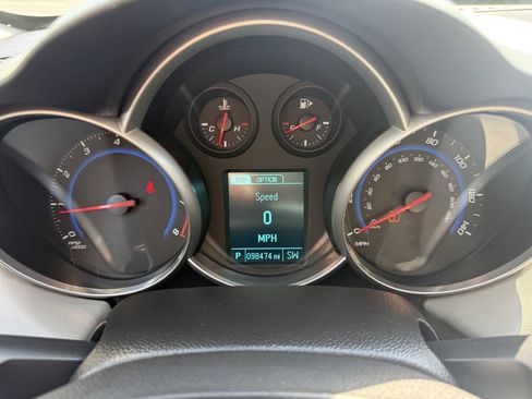 Used 2016 Chevrolet Cruze LT w/ Technology Package FWD image 20