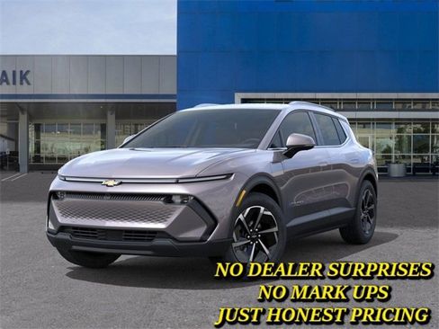 New 2026 Chevrolet Equinox EV LT image 6
