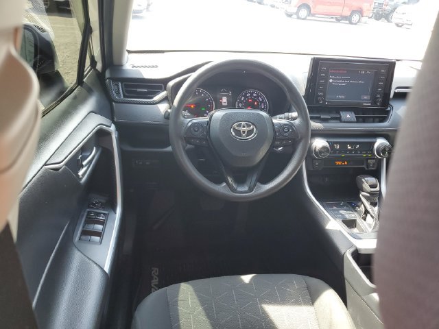 Used 2020 Toyota RAV4 XLE AWD/4WD image 13
