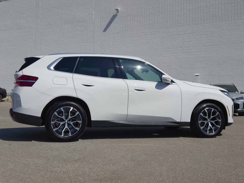 New 2026 BMW X3 xDrive30i w/ Convenience Package AWD/4WD image 3