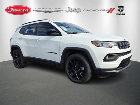 Used 2026 Jeep Compass Latitude image 1