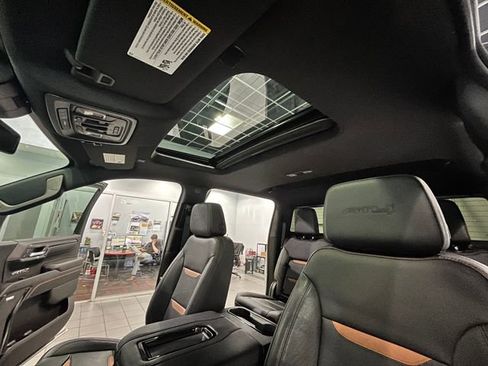 Used 2022 GMC Sierra 1500 AT4 w/ AT4 Preferred Package AWD/4WD image 29